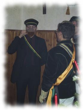 Eine letzte Pr&uuml;fung: ein Kr&uuml;gerl mu&szlig; runter