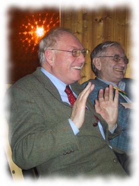 AH Arthus und AH Orest amüsieren sich