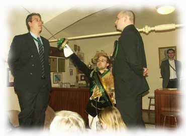 Der Fuchsenstall beim Singen der Fuchsenstrophe