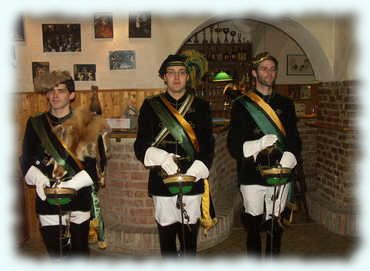 Einzug der Chargierten Centurio, Tintifax und Dante Einzug der Chargierten