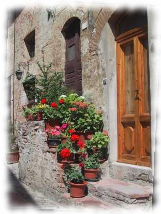 blumengeschm&uuml;ckter Hauseingang