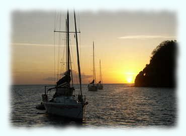 Sonnenuntergang bei den Bat Caves/Soufriere auf Saint Lucia