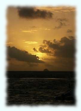 Sonnenaufgang bei den Tobago Cays