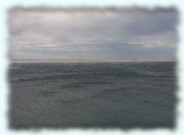 Sturmböen über dem Meer mit Blick auf Pag