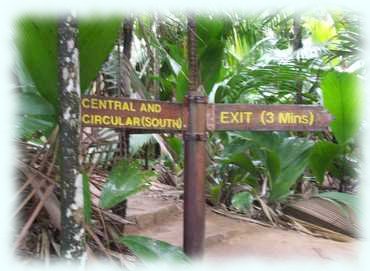 Wegweiser im Nationalpark Vallée de Mai