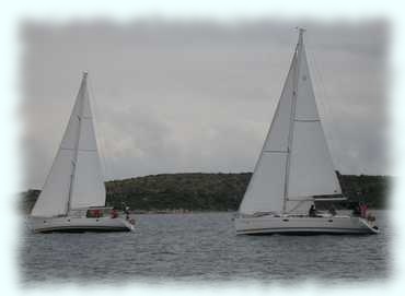 Die beiden Führenden der Regatta (c) Tom