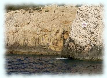 Blick zum Eingang der Blauen Grotte