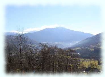 Blick in das Maltatal Richtung Gmünd mit den Nockbergen im Hintergrund