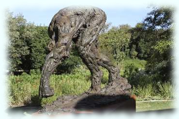 Skulptur einer Ausstellung im Botanischen Garten Kirstenbosch