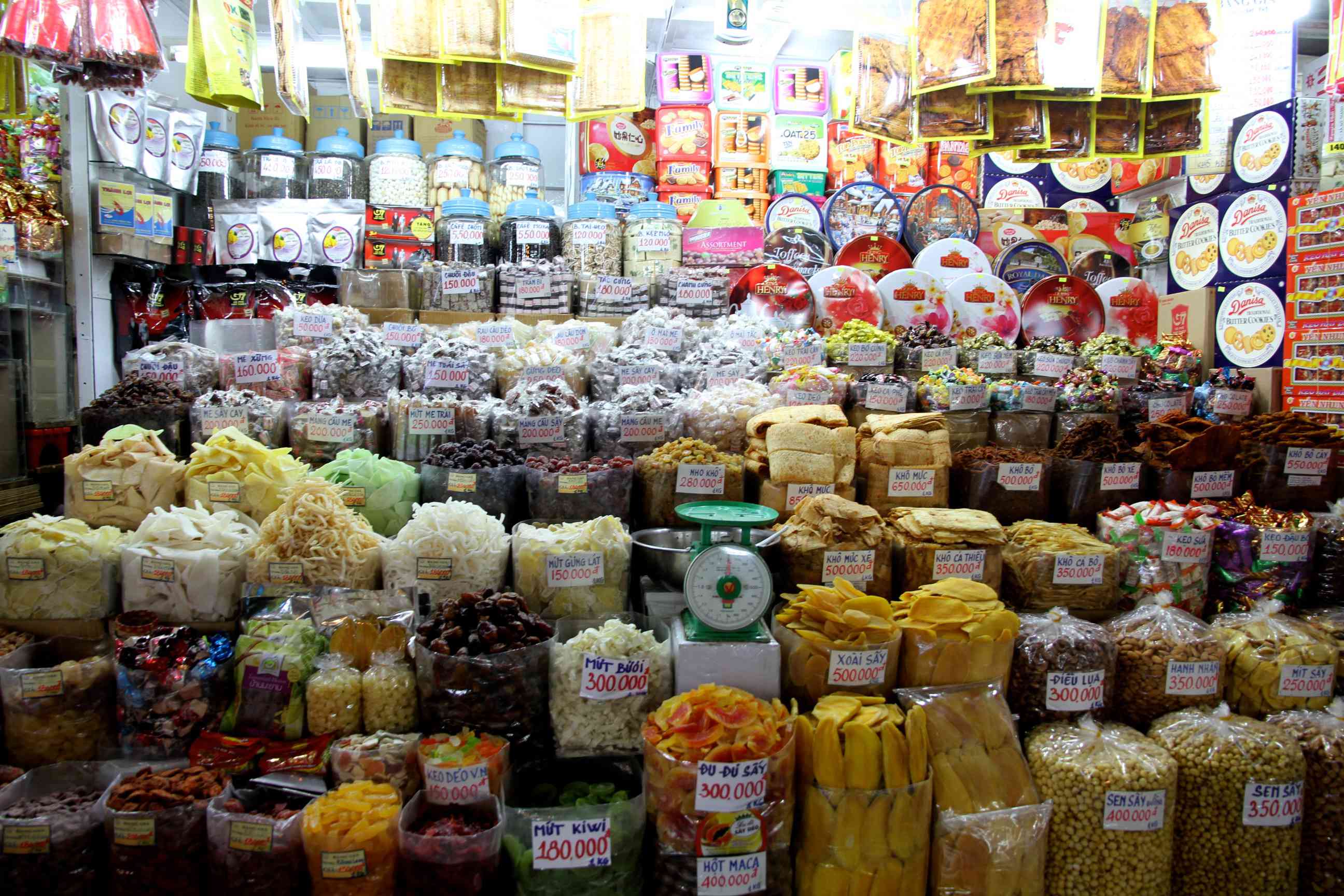 Marktstand mit Süßwaren