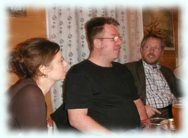 Karin, Wolfgang Bock und Christian Bock am Tisch