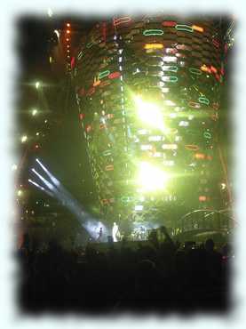 U2 auf der Bühne